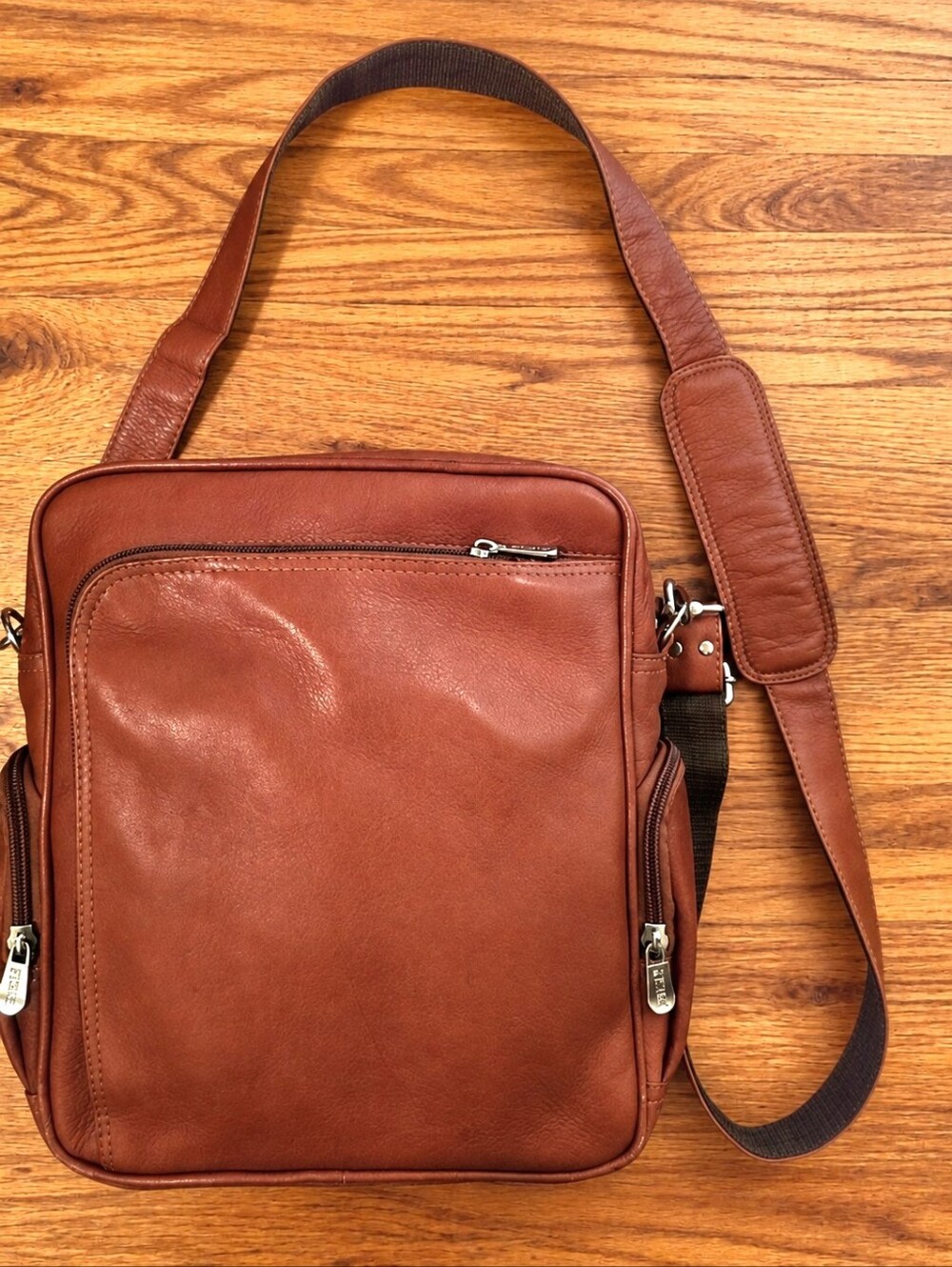 PIEL Leather Crossbody Bag Messenger Bag Organizer Saddle Cognac color Unisex